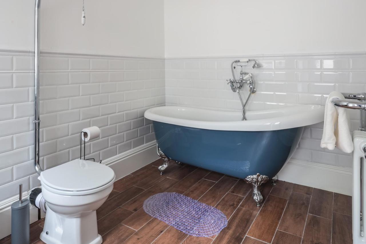 Spacious 4 Bed House In Birmingham, Suitable For Contractors Екстериор снимка